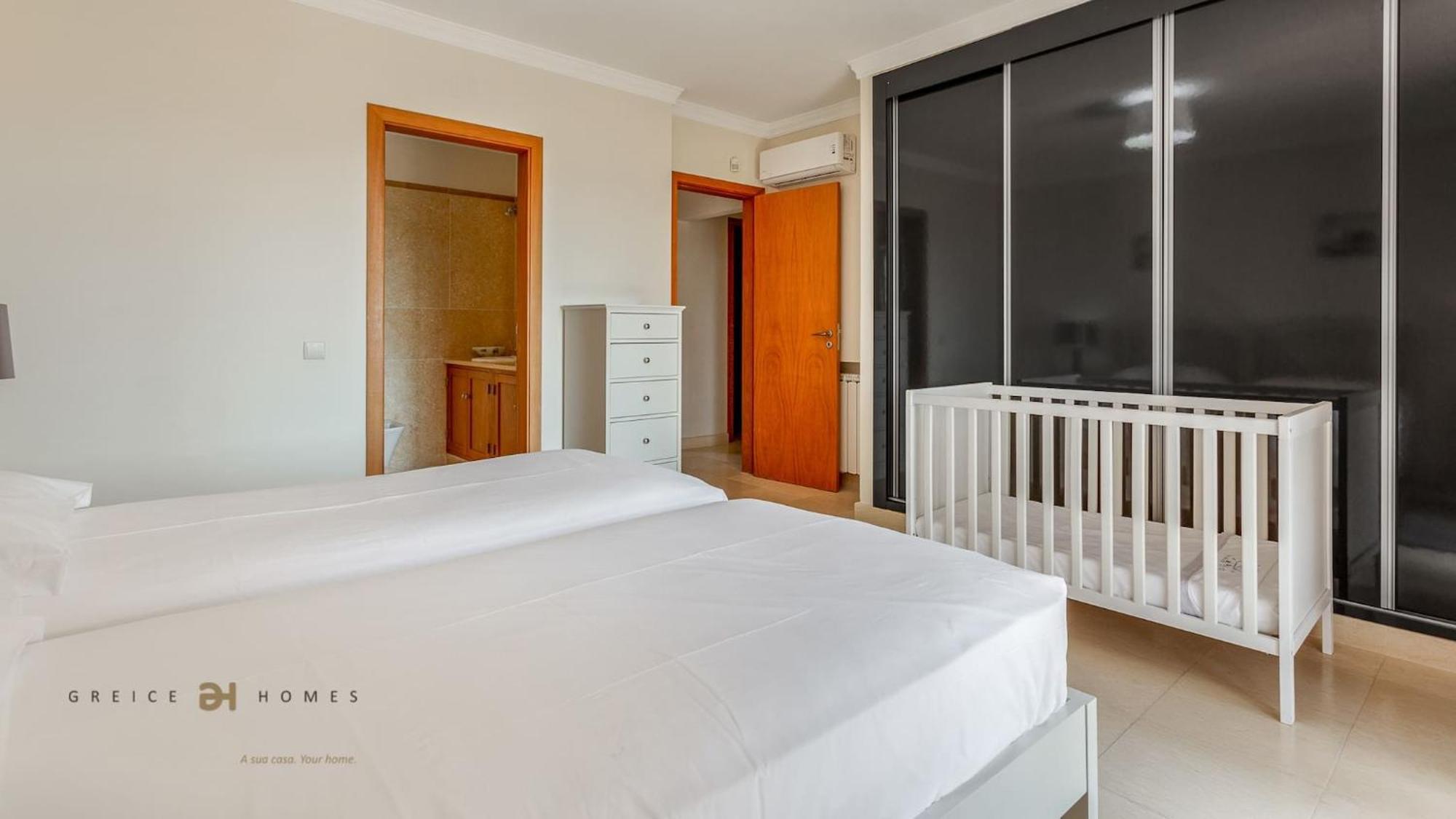 Luxuosa Moradia V5 Em Quarteira - Greice Homes 외부 사진