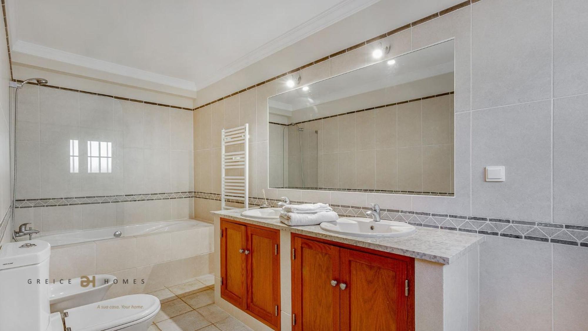 Luxuosa Moradia V5 Em Quarteira - Greice Homes 외부 사진